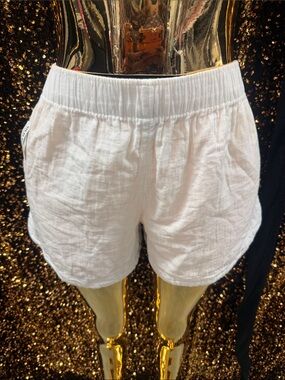 Old Navy White Elastic-Waist Casual Shorts